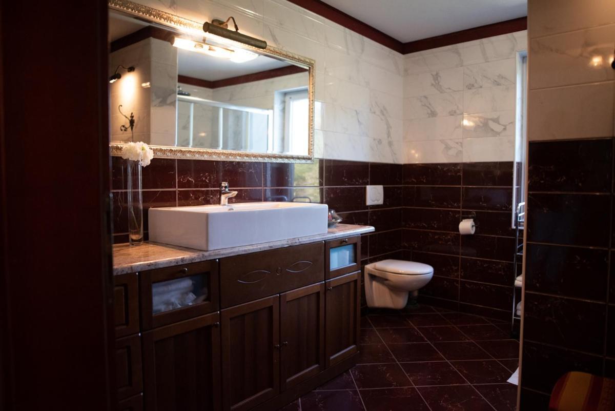Castle House Rooms, Swimming Pool & Sauna & Tennis Court & Wine Cellar Sežana Zewnętrze zdjęcie